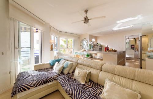 Almeria Apartment | Seaside Comfort at Ocean Views, Paseo Marítimo