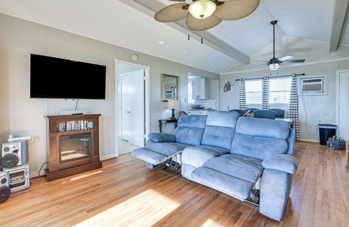 Surfside Beach House | Beachside Retreat: Renovated Surfside House with Ocean Views