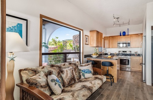 Kahaluu-Keauhou House | Oceanfront Paradise: 2 Bedroom with Stunning Ocean Views
