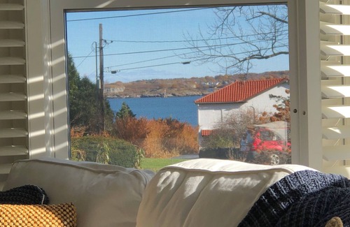 Loveitts Field House | August Availability: Oceanfront Retreat with 10/10 Reviews