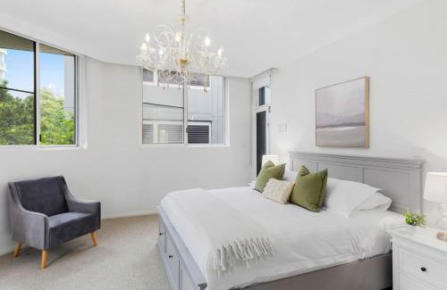 Wollongong CBD Apartment | Beachfront Penthouse at Ocean Vista Escape - Rated 9/10