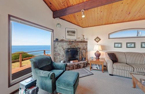 Gleneden Beach House | Ocean Waves: 4-Star Oceanfront Retreat with Outstanding Reviews