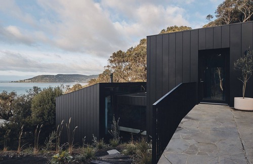 Lorne House | Ocean Winds - Warmth and imagination