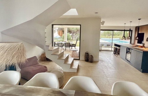 La Nartelle Villa | Explore Ocean11: Breathtaking Villa with Sea Views