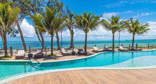 Jardim Oceania Hotel | Oceana Atlântico Hotel: Beachfront Bliss with Spa & Pool