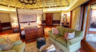 Seafield Cabin | Escape to Oceana Beach and Wildlife Reserve: 5-Star Retreat