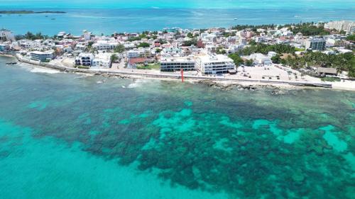Centro - Supmza 001 House | Oceandreams Condo: 3BR, Oceanfront with Fantastic Views