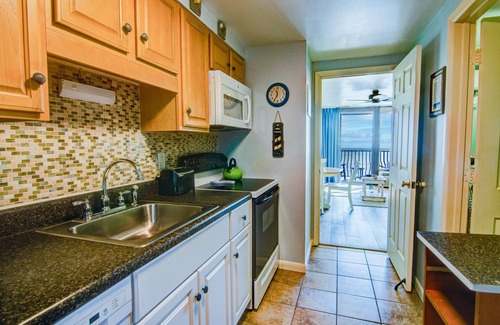 Myrtle Beach Resort | Oceanfront 1 Bedroom Condo with Pool and Spa Amenities