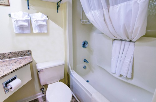 Myrtle Beach Resort | Oceanfront 1 Bedroom Condo with Pool and Spa Amenities