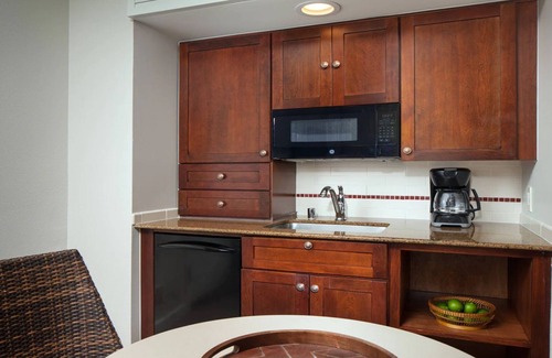 Lihue Resort | Oceanfront 1 Bedroom at Marriott's Kauai Beach Club - Rated 10/10