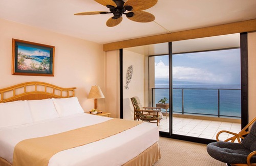 Honokowai Hotel | Oceanfront 1BR w/Floor to Ceiling Windows, Lanai, Free WiFi & Free Parking