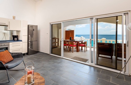 Belnem Apartment | Oceanfront 2 bedroom apartment Belair J