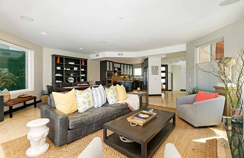 Leucadia House | Oceanfront Beach House with Pet-Friendly Amenities