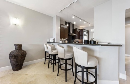 Rock Harbor Condo | Oceanfront Mariner's Club Villa 533: Pool, Game Room & More