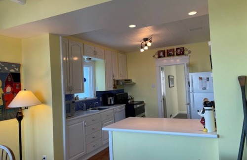 Feltzen South House | Oceanfront 3-Bedroom Captain's House with Spa & Hot Tub