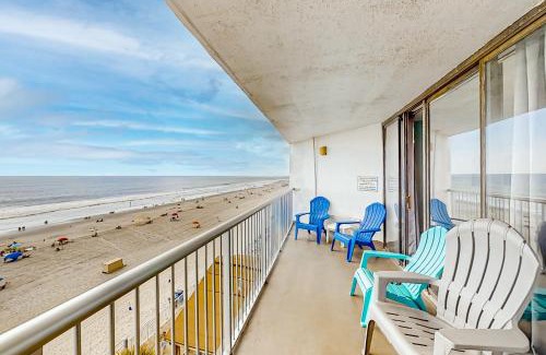 Myrtle Beach Apartment | Oceanfront Escape at Sands Ocean Club with Pool & Hot Tub