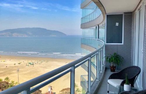 Pompeia Apartment | Oceanfront Apartment with Spa and Pool - Rated 9.8/10!