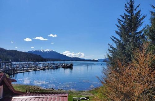 Juneau Apartment | Seaside Escape: Oceanfront Apartment with Water Access