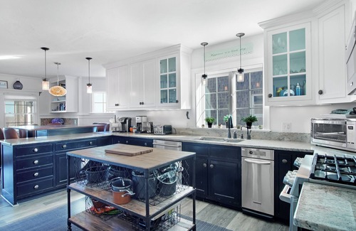 East Sandwich House | Oceanfront Beach Home with Pool & Ocean View - Rated 10/10