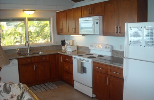 Haleiwa House | Oceanfront Beach House: Guest Rated 10/10 with Pool & Spa