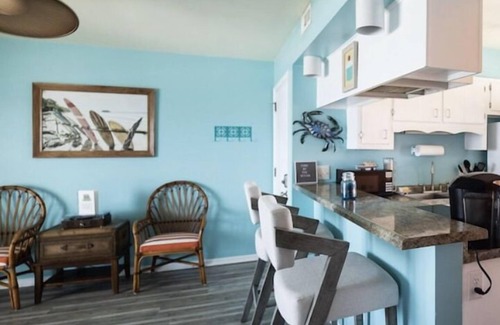 North Carolina Coast Condo | Beachfront Carolina Condo with Panoramic Views & Pool
