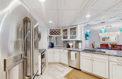 New Smyrna Beach Condo | Oceanfront condo w/access to the beach, shared outdoor pool & private balcony