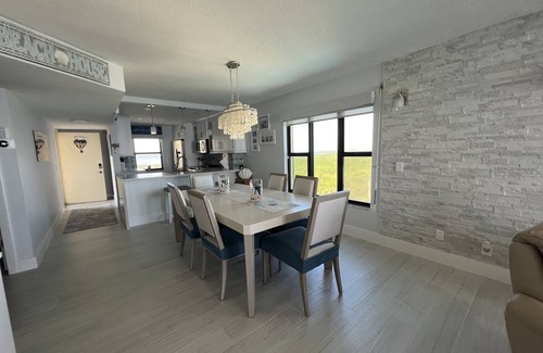 Hutchinson Island South Condo | Oceanfront 8th Floor Condo with Breathtaking Views