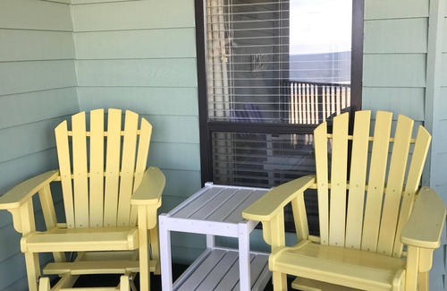 Isle of Palms Condo | Oceanfront Condo with Pool & Spa for an Unforgettable Stay