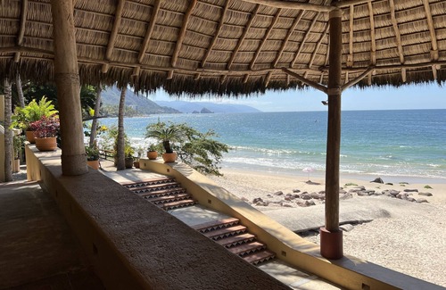 South Shore Hotel Area Condo | Oceanfront Condo with Panoramic Beach Views & Top Amenities