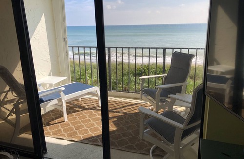 Hutchinson Island South Condo | Oceanfront Condo with Spa and Private Pool on Hutchinson Island