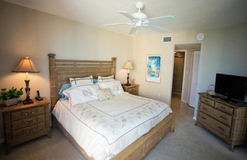 Park Shore Apartment | Oceanfront Condo with Pool - Perfect for Families!