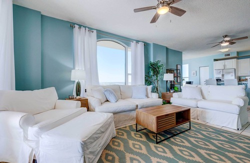 Ono Island Condo | Oceanfront Condo Retreat with Pool and Spa on Perdido Key