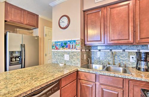 North Beach Apartment | Oceanfront Corpus Christi Condo with Pool and Ocean Views