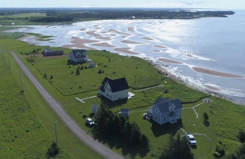 Cape Traverse Cottage | Beachside Cottage: Family & Pet Friendly with Ocean Views