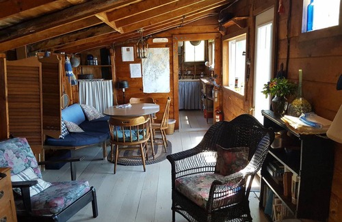 Friendship House | Beachfront Ocean Cottage with Stunning Views & Pet-Friendly
