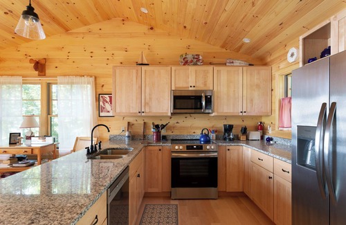 Trenton Cottage | Oceanfront Cottage: 9.8 Rated Stay by Acadia National Park