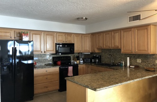 Maalaea Condo | Oceanfront Retreat with Pool & Top Guest Ratings
