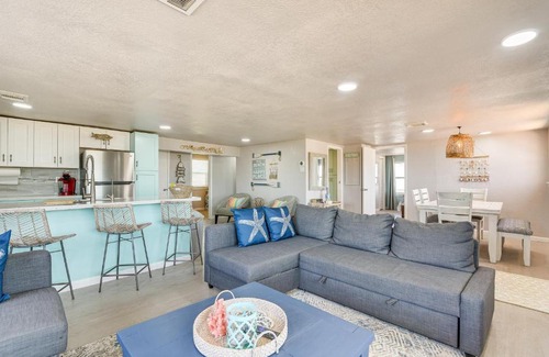 Surfside Beach House | Oceanfront Surfside Beach Rental with Pet-Friendly Perks