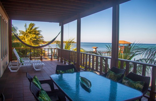 Antoneys Cay House | Beachfront Turtle Casa: Dive, Snorkel & Kayak On-Site!