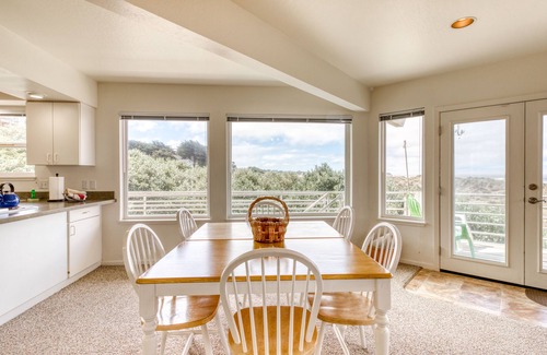Bandon House | Pet-Friendly Oceanfront Retreat with Deck and Scenic Views