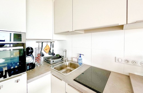 La Chaume Apartment | Relaxing Oceanfront Studio with Pool & Spa in La Chaume
