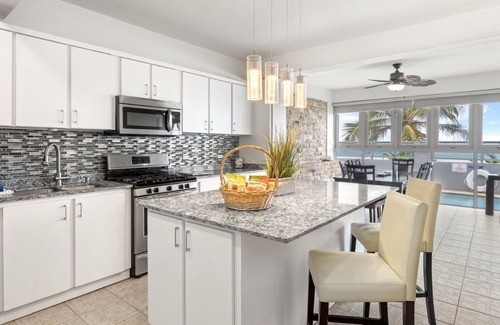 Carrizal House | Oceanfront Retreat with Private Pool & High Guest Ratings