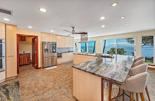 Kahalu u House | Oceanfront Retreat in Kaneohe with Spa & Family Amenities