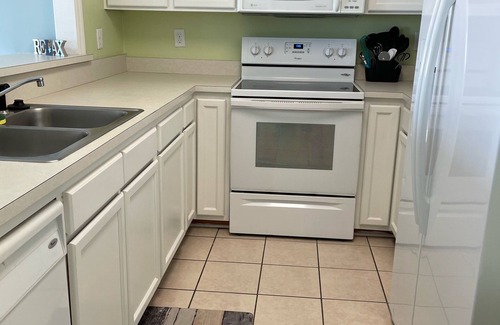 Kure Beach Condo | Oceanfront Condo with Pool and Ocean View - 10/10 Rated
