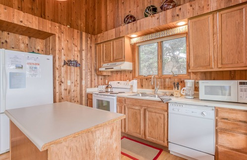 Seal Rock House | Oceanfront Retreat with Breathtaking Views and Spa Amenities