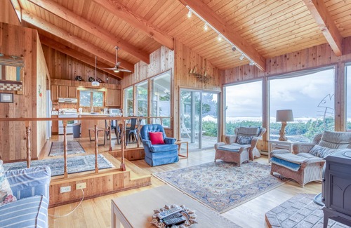Seal Rock House | Oceanfront Retreat with Breathtaking Views and Spa Amenities