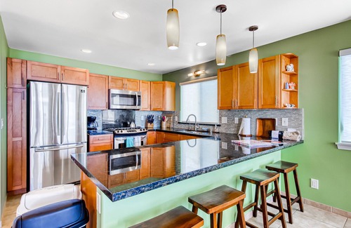 Kapoho House | Oceanfront Home with Spectacular Views and Family Amenities