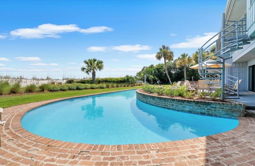 Beach Lagoon House | Oceanfront Retreat with Panoramic Views & Private Pool