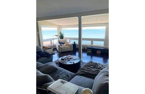 North Weymouth House | Seaside Retreat with Private Boat Mooring and Spa