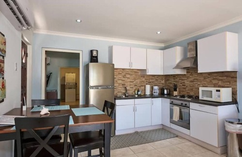 Malmok House | Intimate Honeymoon Suite with Spa and Hot Tub Amenities